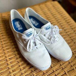 Keds Women’s White Canvas Sneakers Size 8.5 Laces Classic Champion Casual Shoes